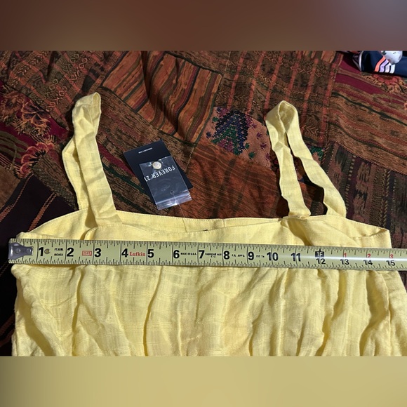 Forever 21 Pale Yellow Ruffle Button-Front Cropped Cami - Picture 6 of 9